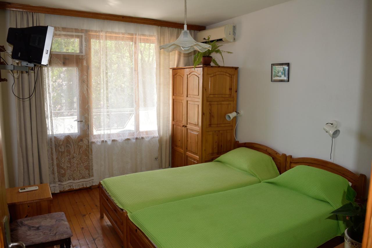 Guest House Villa Katty Balchik Bagian luar foto
