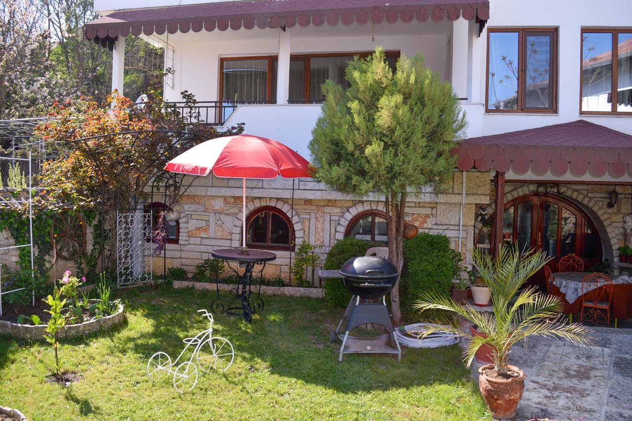 Guest House Villa Katty Balchik Bagian luar foto